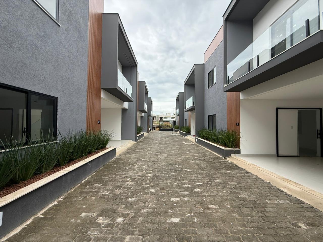 Villages disponíveis para venda na Maria Preta - 03 opções de planta